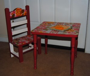 70's inspired KidsTable and Chair