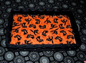 Upcycled Halloween Candy Tray-Black Cats
